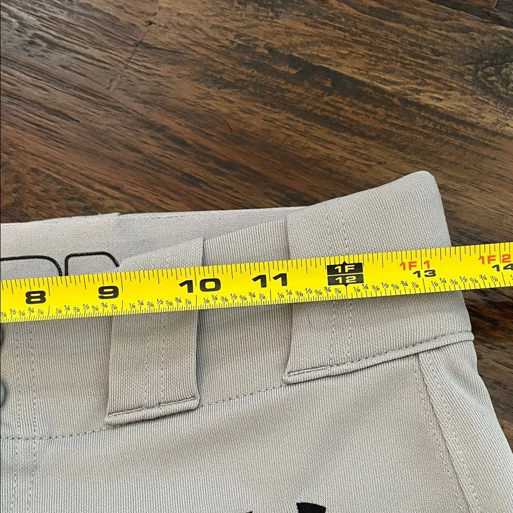 Under Armour Cream Athletic Pants